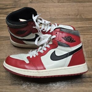 Air Jordan 1 Retro High OG GS 'Chicago Lost & Found' Sz 8